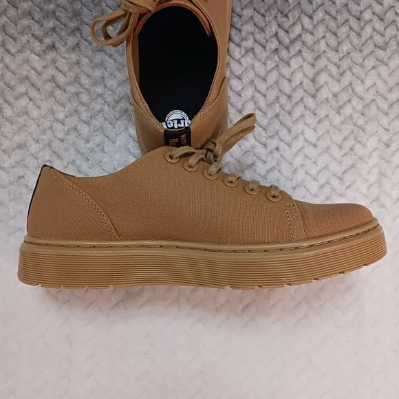 Dr.‎ Martens Dante Canvas Muted Savannah Tan Sneakers Men's 7 Women's 8 NEW